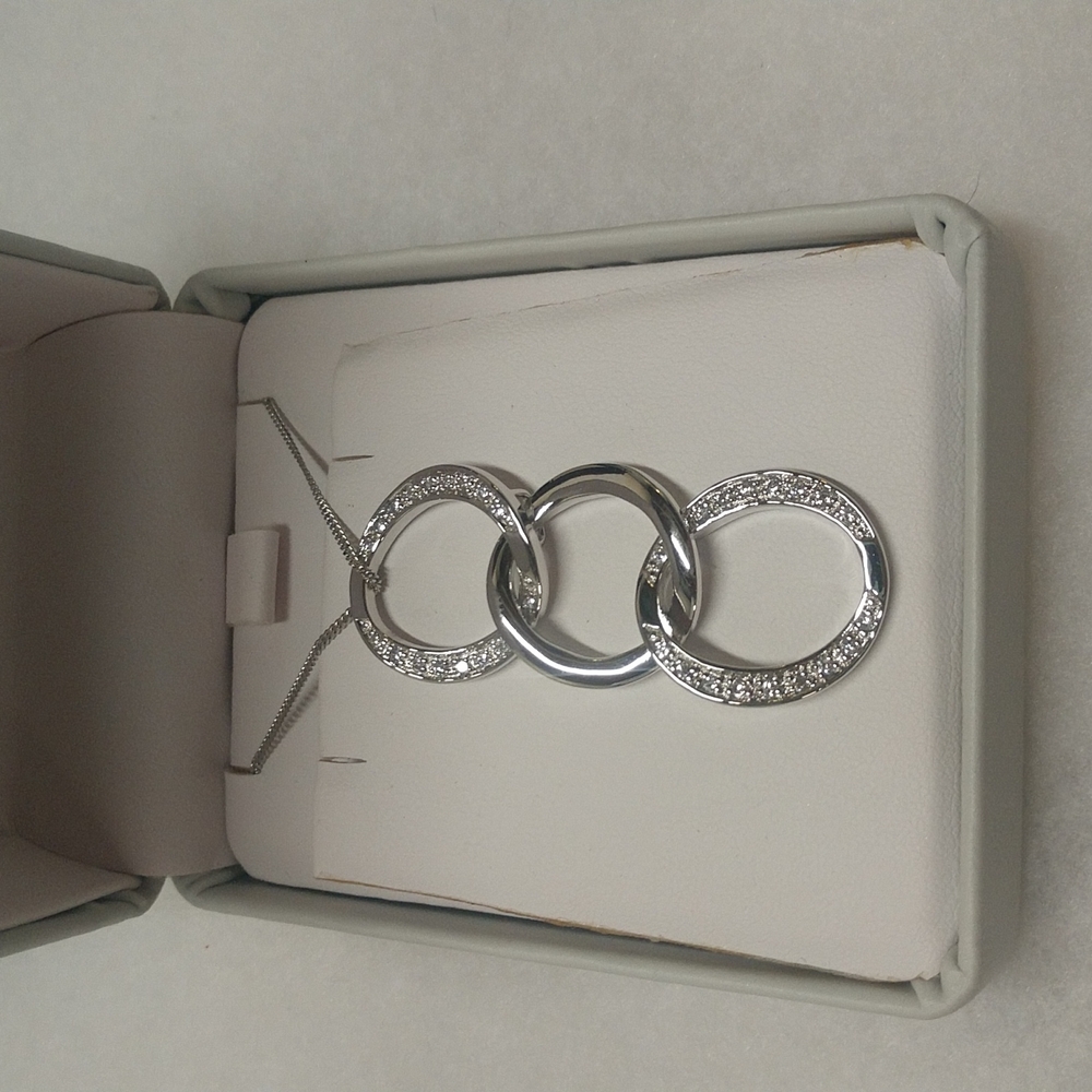 Silver Pendant Necklace